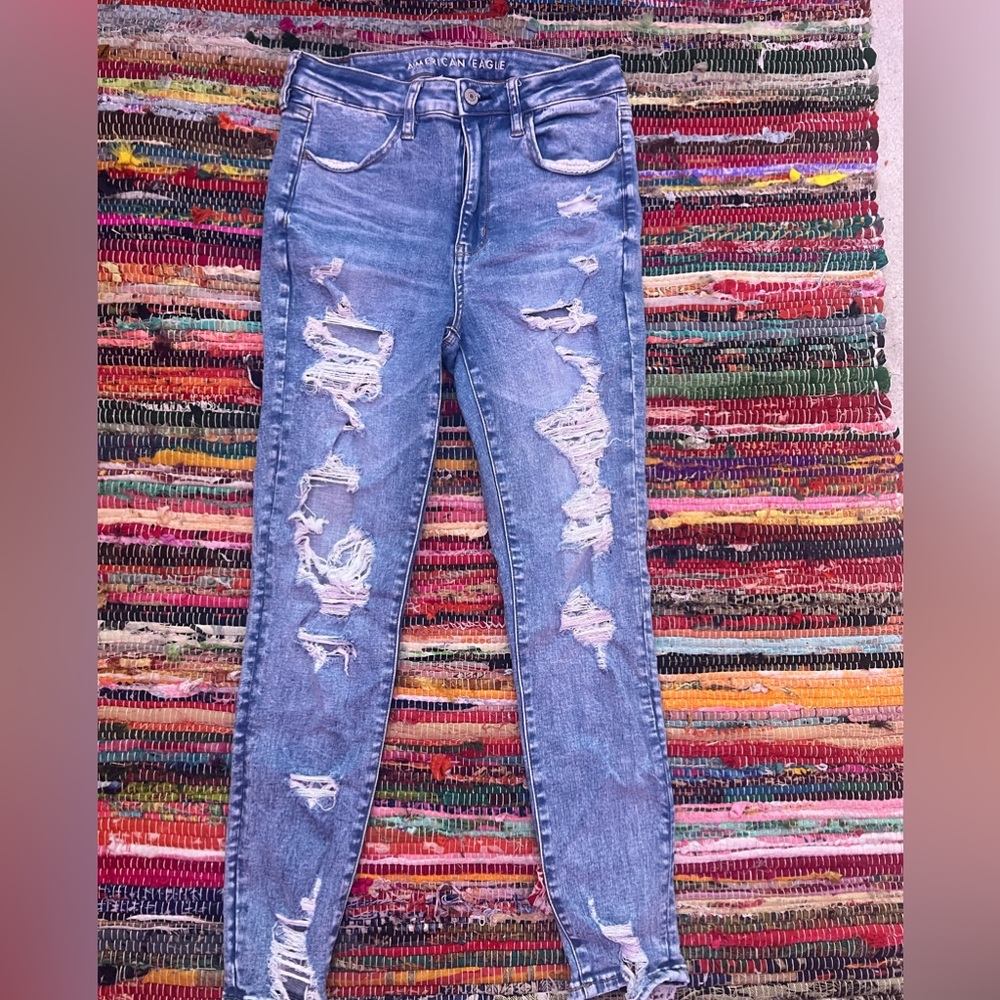 American eagle distressed jeans